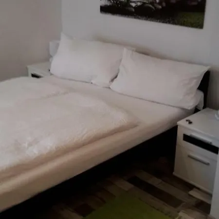 Jahn Apartment